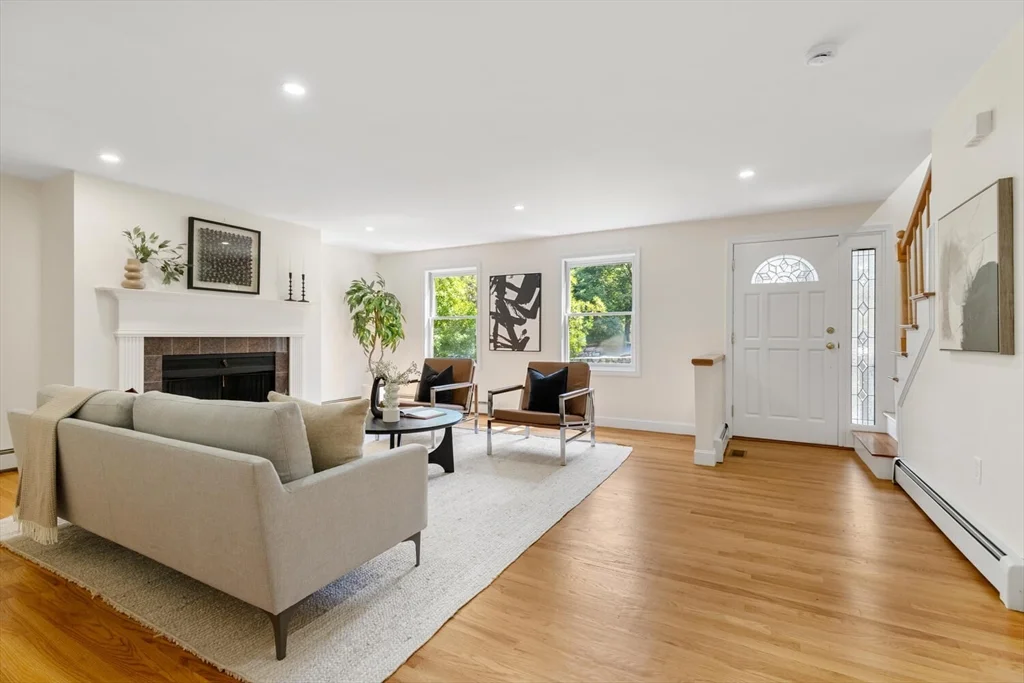 3 bed, 3 bath apartment for rent at 29 Cottage St Unit 29, Newton Upper Falls — photo 1 of 34