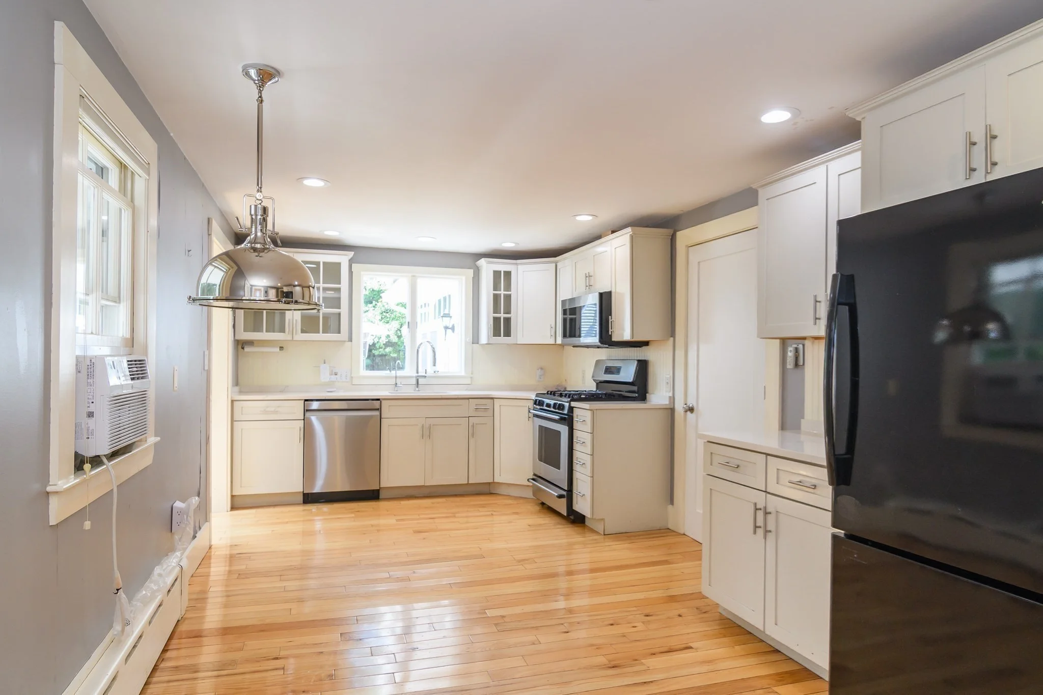 4 bed, 4+ bath apartment for rent at 29 Cottage St, Wellesley — photo 11 of 39