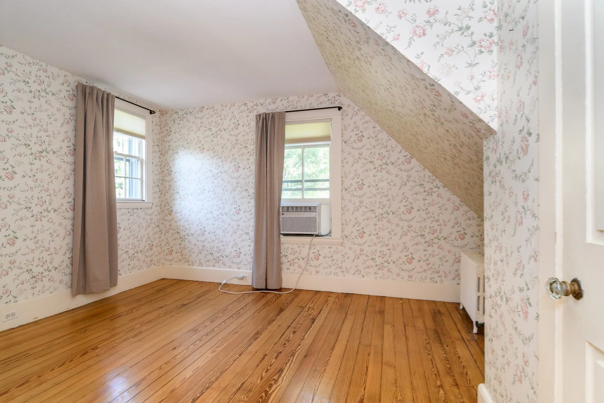 4 bed, 4+ bath apartment for rent at 29 Cottage St, Wellesley — photo 25 of 39