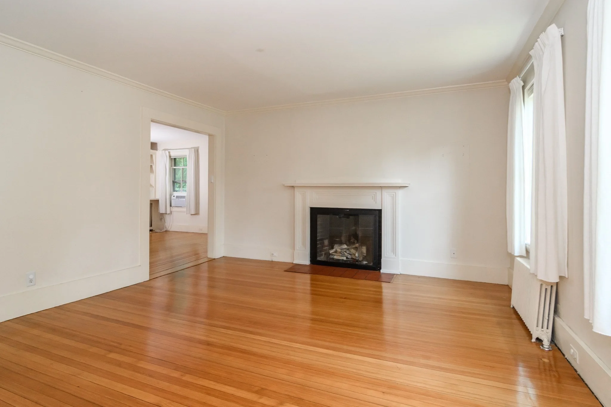 4 bed, 4+ bath apartment for rent at 29 Cottage St, Wellesley — photo 3 of 39