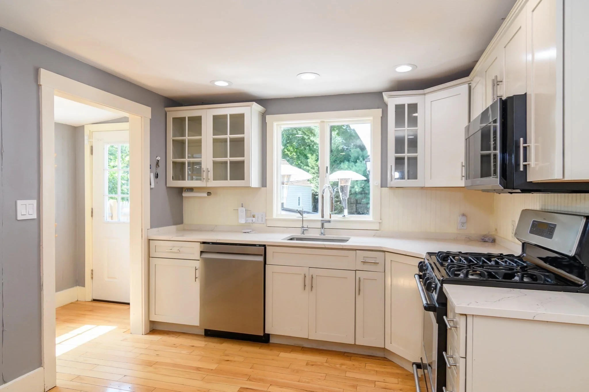 4 bed, 4+ bath apartment for rent at 29 Cottage St, Wellesley — photo 10 of 39