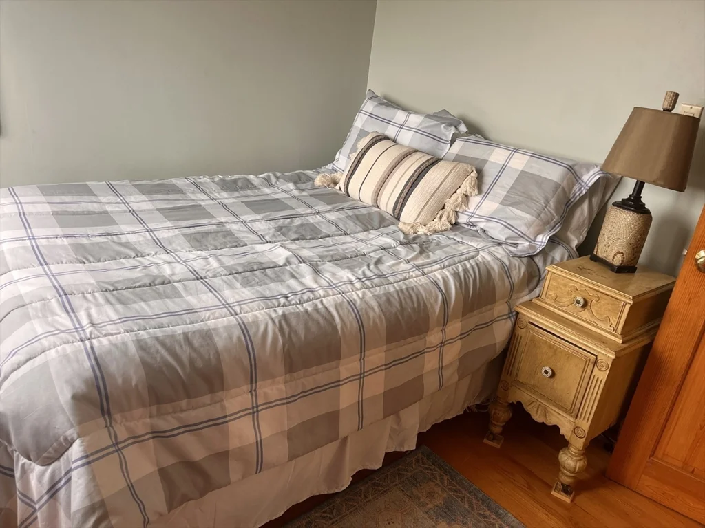 2 bed, 2 bath apartment for rent at 29 Cove St, Mattapoisett — photo 12 of 14