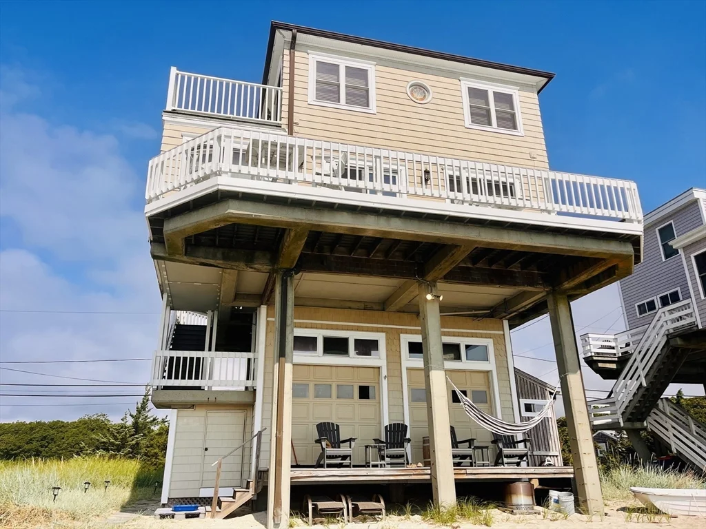 2 bed, 2 bath apartment for rent at 29 Cove St, Mattapoisett — photo 4 of 14