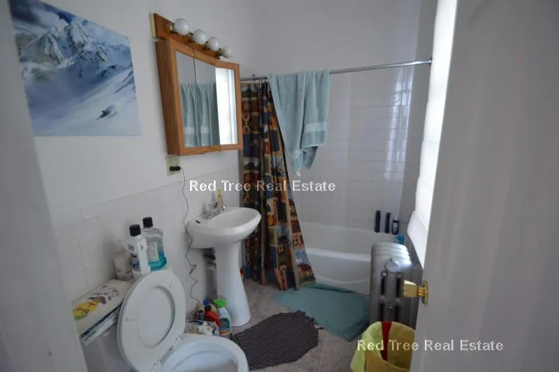 4 bed, 2 bath apartment for rent at 29 Cummings Rd Unit 6, Brighton — photo 6 of 9