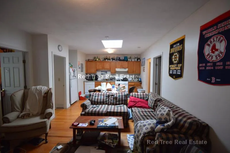 4 bed, 2 bath apartment for rent at 29 Cummings Rd Unit 6, Brighton — photo 3 of 9