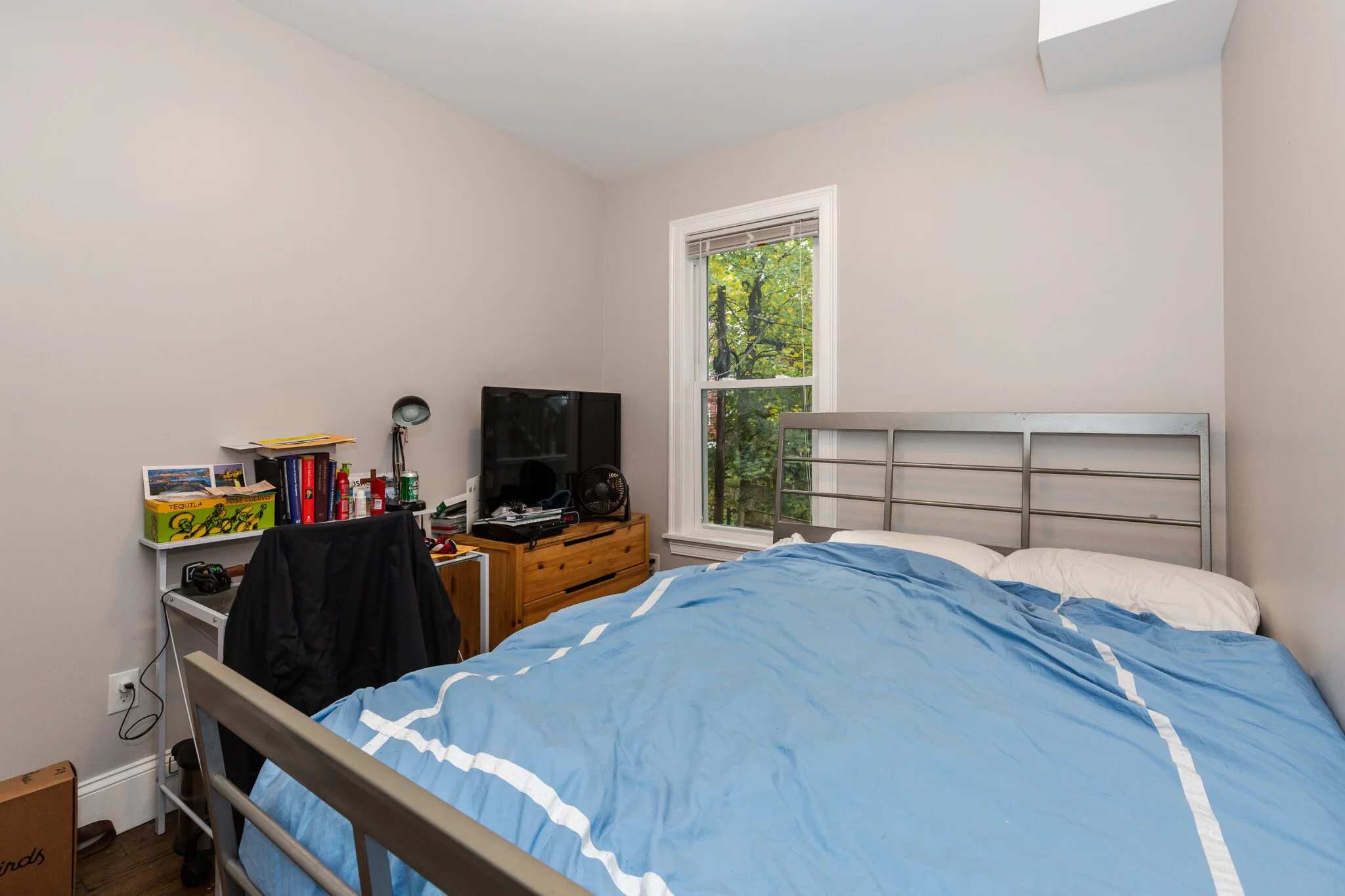 5 bed, 3 bath apartment for rent at 29 Darling St Unit 1, Mission Hill — photo 9 of 13