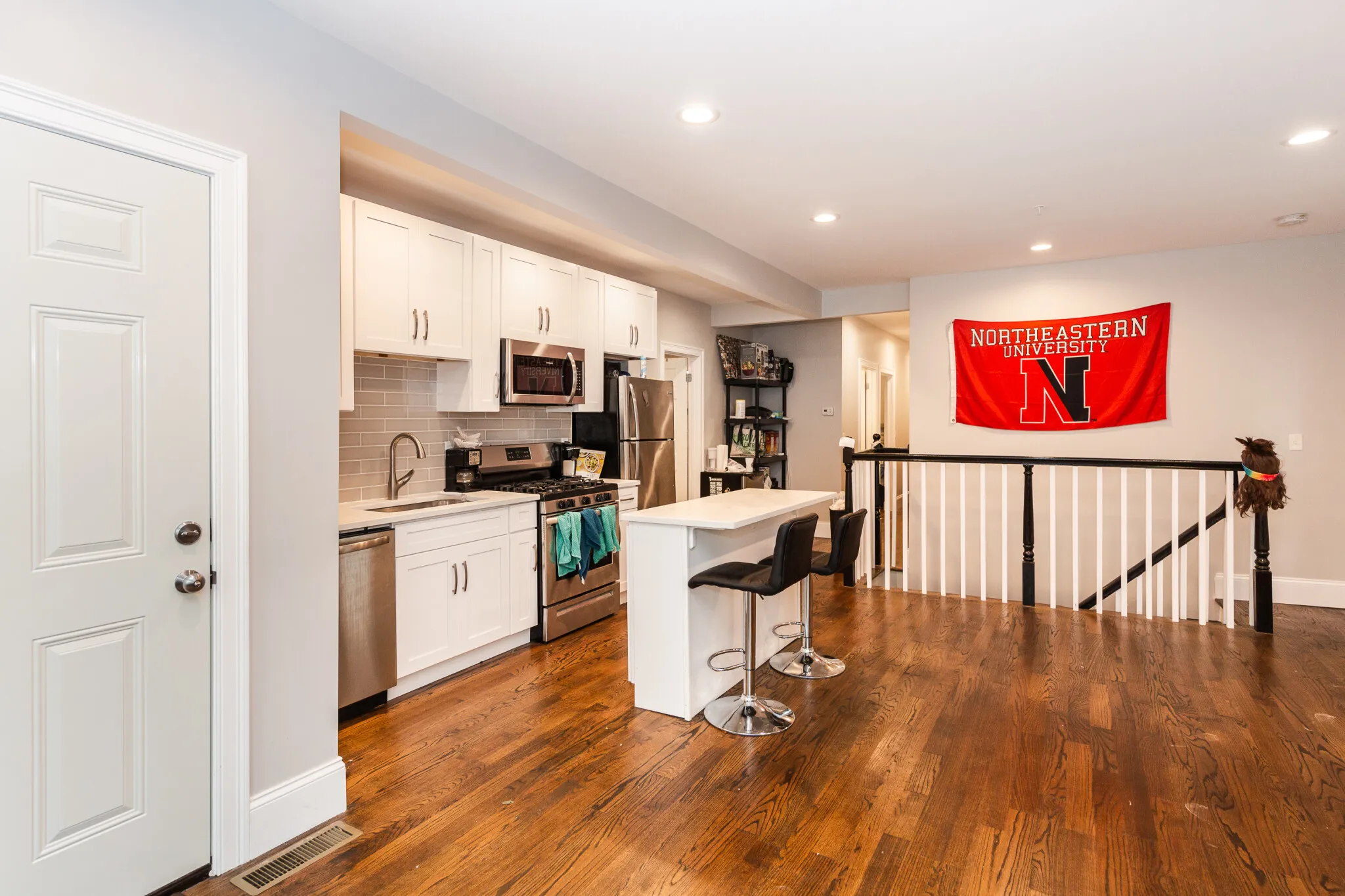 5 bed, 3 bath apartment for rent at 29 Darling St Unit 1, Mission Hill — photo 1 of 13