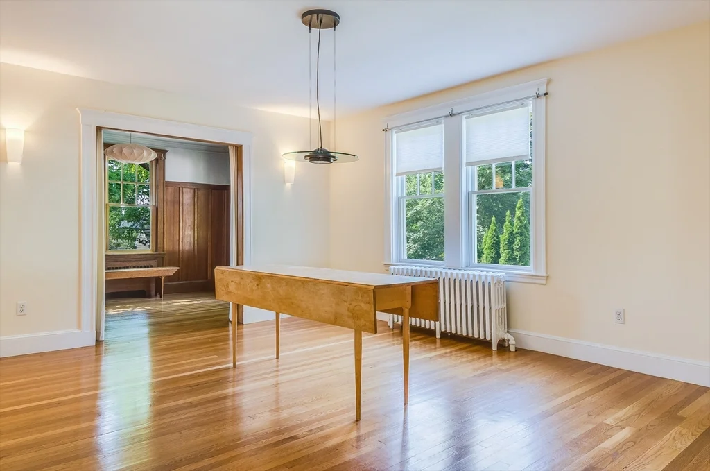 4 bed, 2 bath apartment for rent at 29 Devereaux St, Arlington — photo 12 of 33