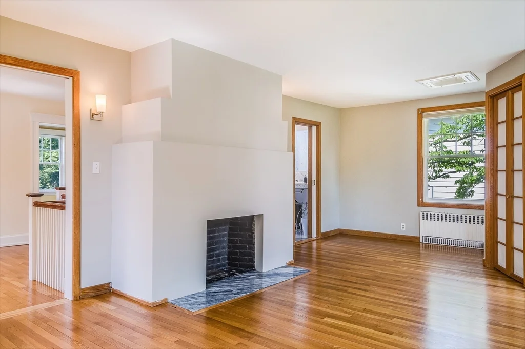 4 bed, 2 bath apartment for rent at 29 Devereaux St, Arlington — photo 23 of 33