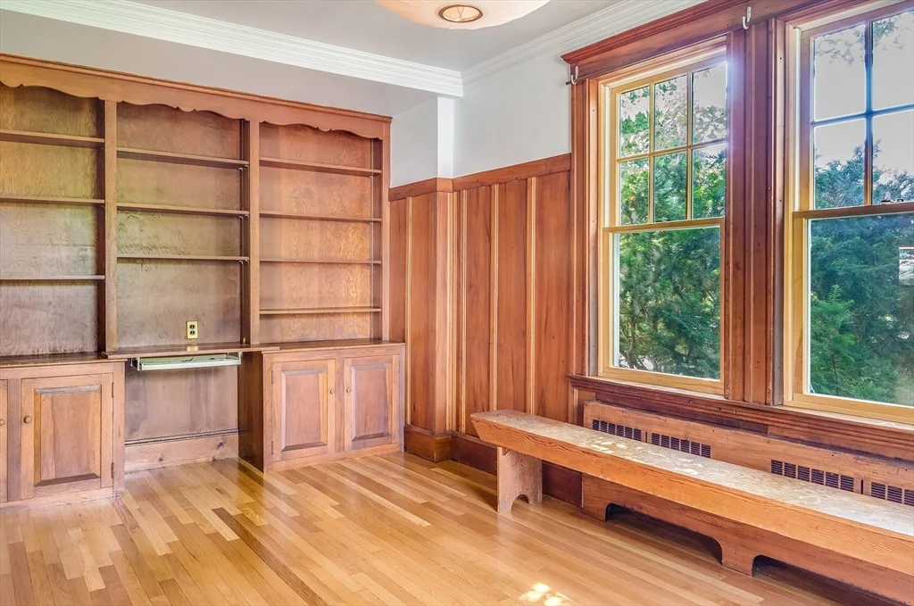 4 bed, 2 bath apartment for rent at 29 Devereaux St, Arlington — photo 9 of 33
