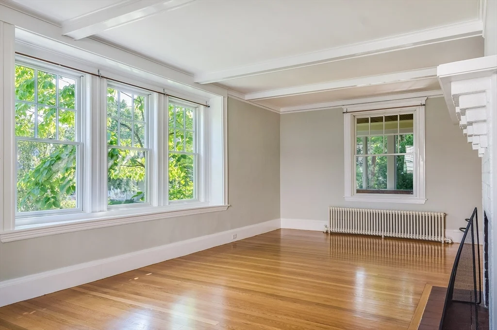 4 bed, 2 bath apartment for rent at 29 Devereaux St, Arlington — photo 6 of 33