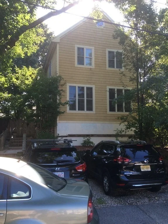 3 bed, 2 bath apartment for rent at 29 Draper St Unit SFR, Medford — photo 1 of 17