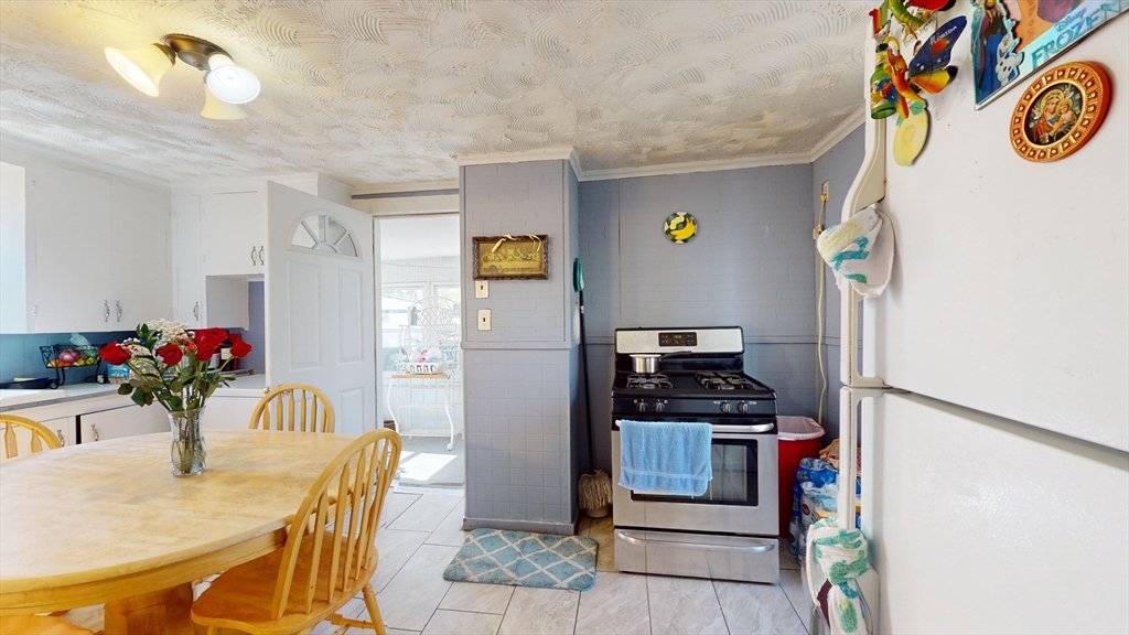 2 bed, 1 bath apartment for rent at 29 Dresser St Unit 1A, Southbridge