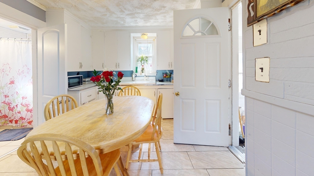 2 bed, 1 bath apartment for rent at 29 Dresser St Unit 1A, Southbridge — photo 3 of 21