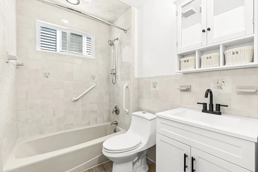 3 bed, 1 bath apartment for rent at 29 Fenwick St Unit 29, South Medford — photo 20 of 20