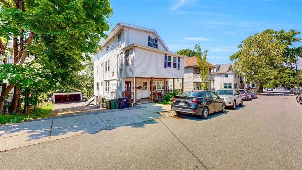 4 bed, 1 bath apartment for rent at 29 Fifield St Unit 29, Watertown