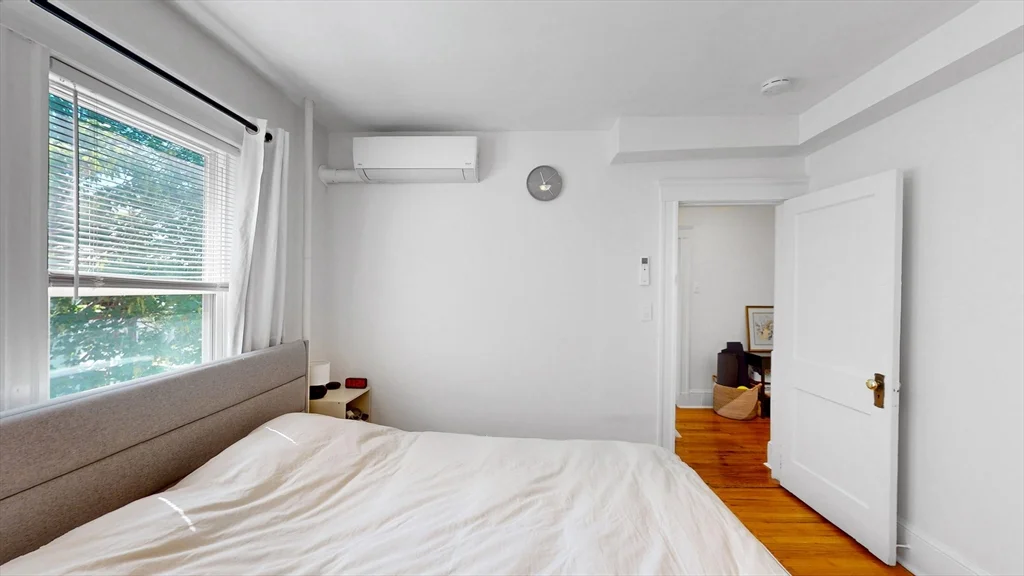 4 bed, 1 bath apartment for rent at 29 Fifield St Unit 29, Watertown — photo 13 of 23