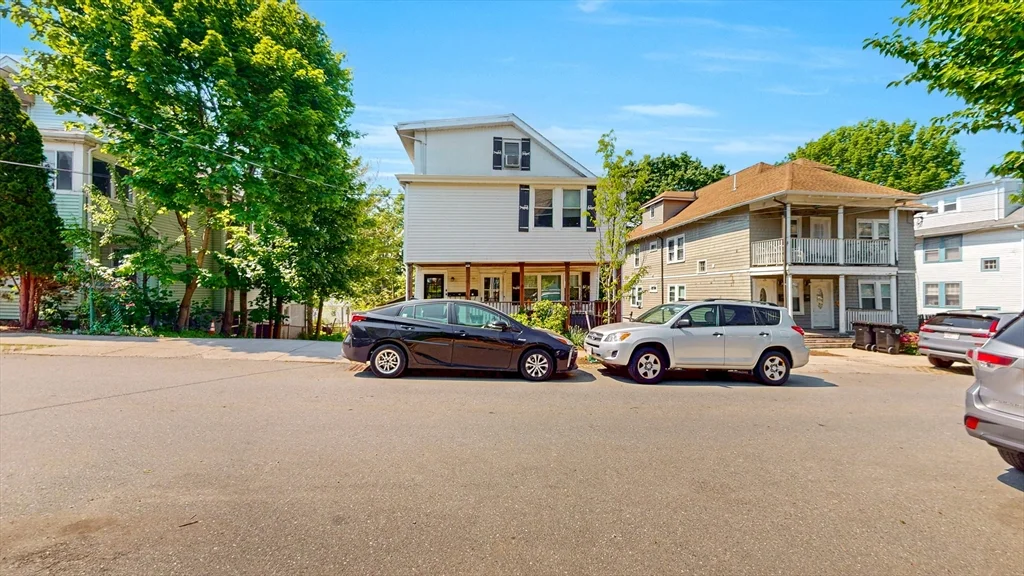 4 bed, 1 bath apartment for rent at 29 Fifield St Unit 29, Watertown — photo 3 of 23
