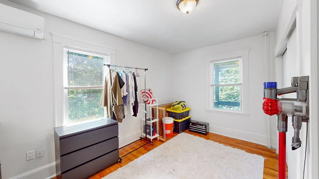 4 bed, 1 bath apartment for rent at 29 Fifield St Unit 29, Watertown — photo 9 of 23
