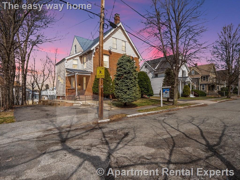 5 bed, 3 bath apartment for rent at 29 Florence St, Tufts — photo 19 of 21