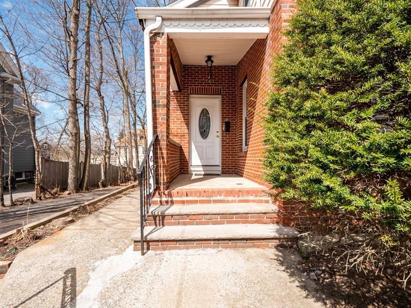 4 bed, 3 bath apartment for rent at 29 Florence St Unit 1, Medford — photo 20 of 21
