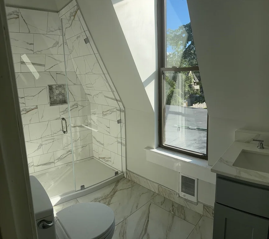 2 bed, 1 bath apartment for rent at 29 Forest Unit 3, Roxbury — photo 4 of 8