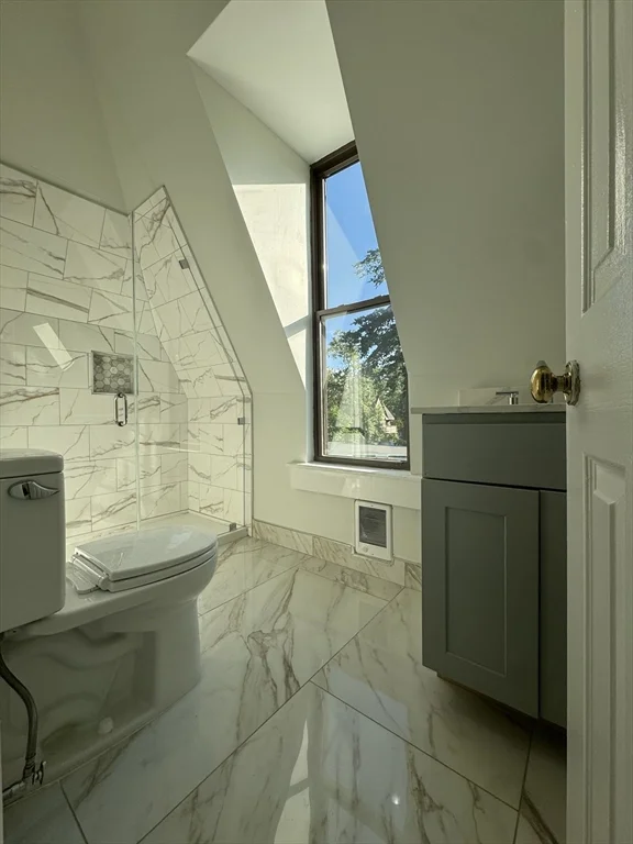 2 bed, 1 bath apartment for rent at 29 Forest Unit 3, Roxbury — photo 6 of 8