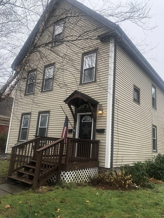 3 bed, 1 bath apartment for rent at 29 Franklin St Unit 1, Whitman