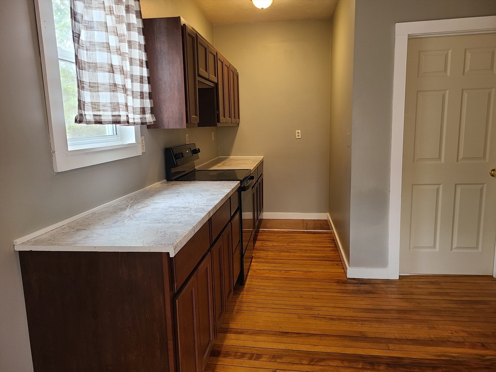 3 bed, 1 bath apartment for rent at 29 Franklin St Unit 2, Whitman — photo 2 of 19