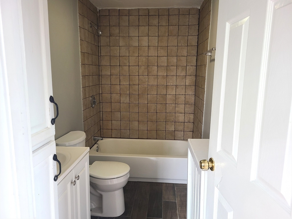 3 bed, 1 bath apartment for rent at 29 Franklin St Unit 2, Whitman — photo 19 of 19