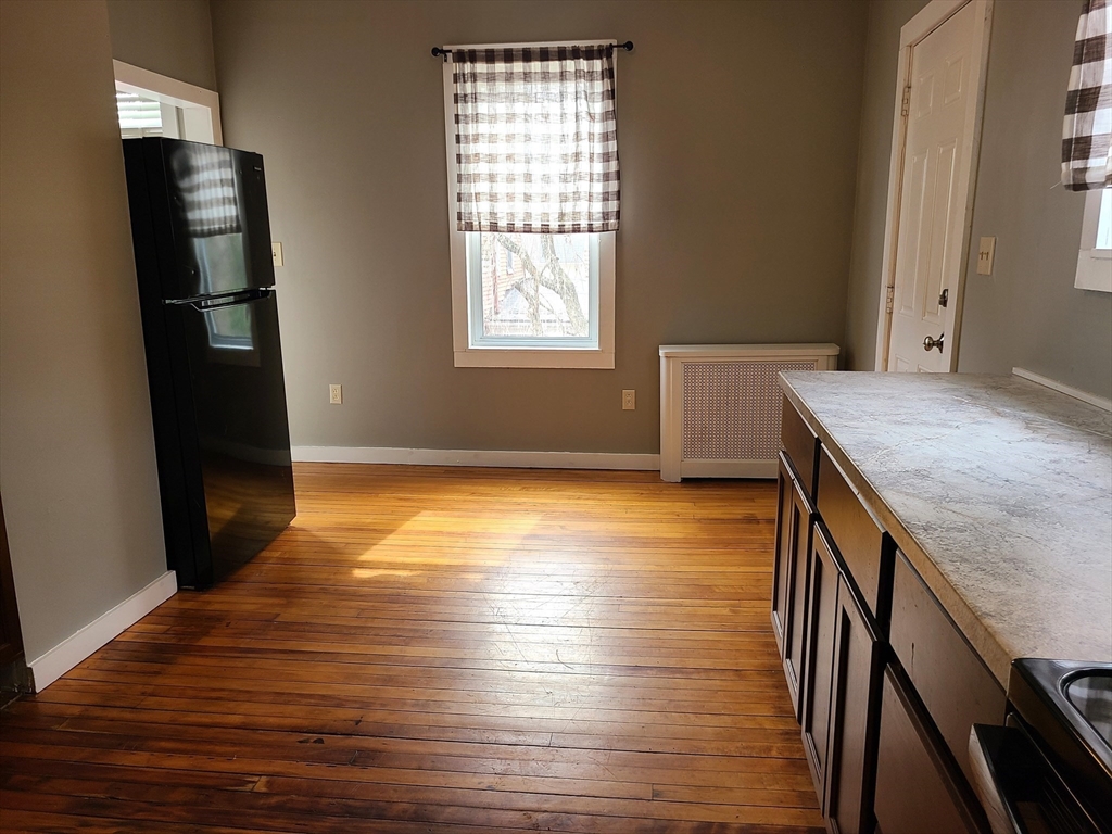 3 bed, 1 bath apartment for rent at 29 Franklin St Unit 2, Whitman — photo 5 of 19