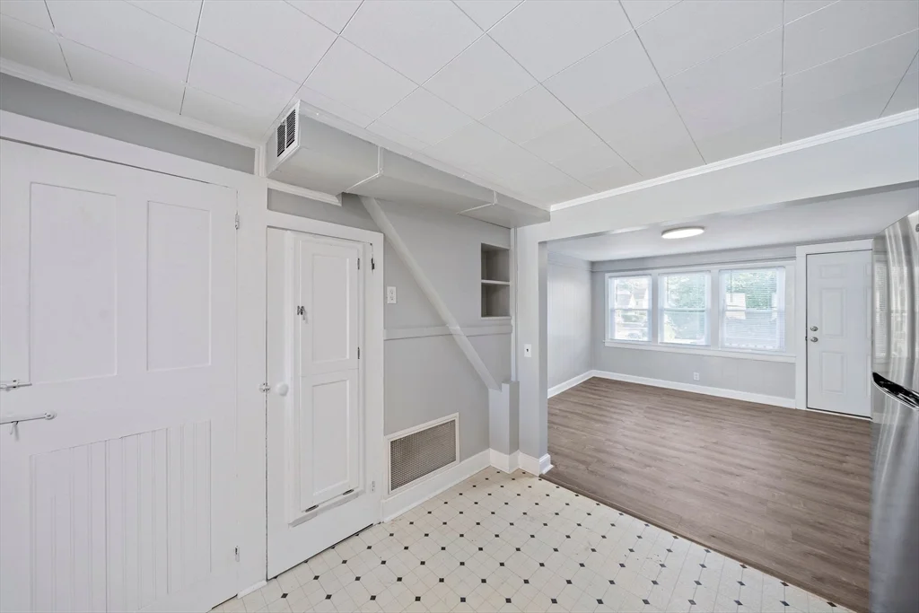 3 bed, 1 bath apartment for rent at 29 Freeman St Unit 7, Stoughton — photo 7 of 23