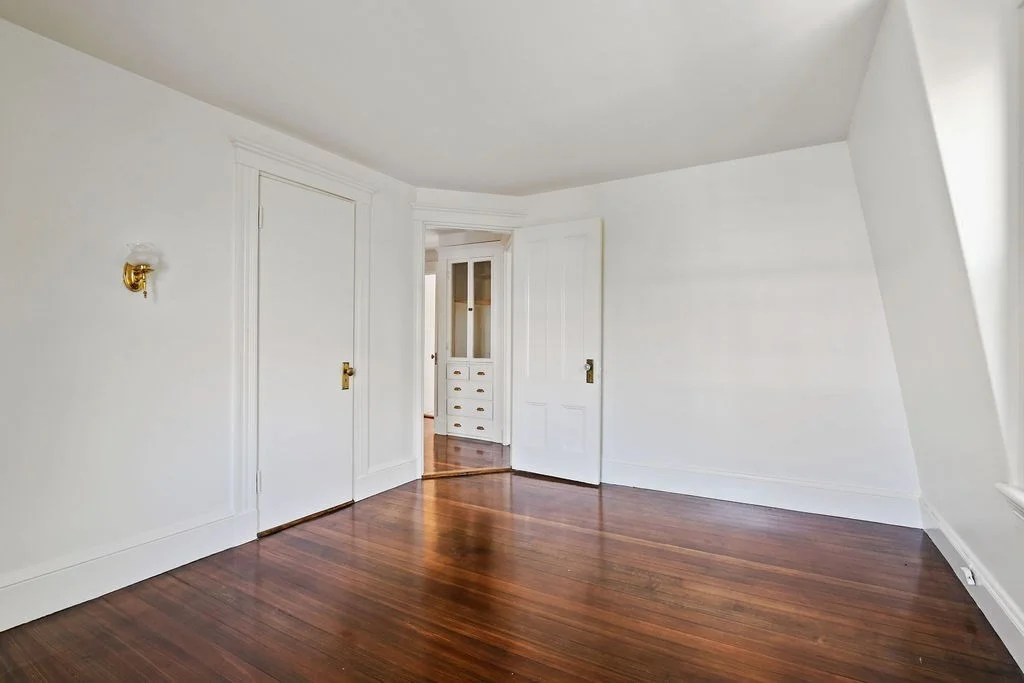 5 bed, 2 bath apartment for rent at 29 Gibbens Unit 2, Somerville — photo 5 of 23