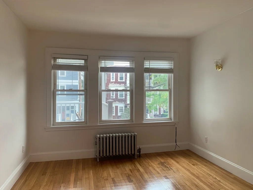 2 bed, 1 bath apartment for rent at 29 Gibson St Unit 2L, Dorchester — photo 6 of 11