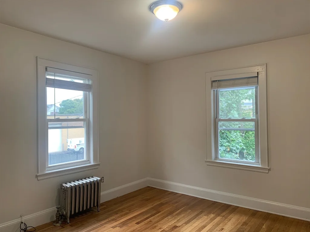 2 bed, 1 bath apartment for rent at 29 Gibson St Unit 2L, Dorchester — photo 4 of 11