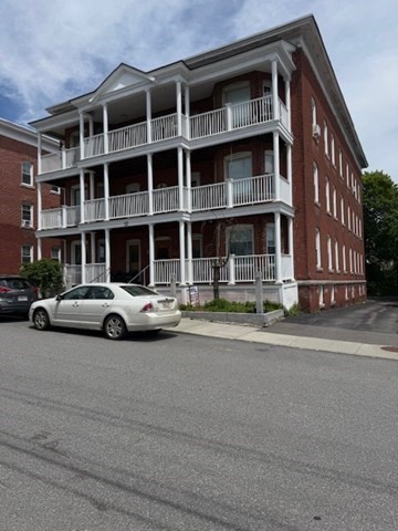 1 bed, 1 bath apartment for rent at 29 Graham St Unit B 1, Gardner — photo 2 of 16