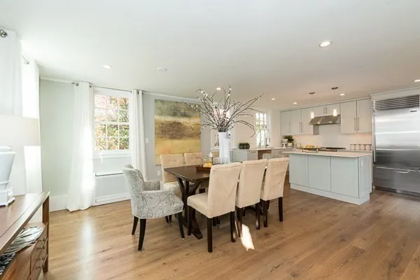 3 bed, 3 bath apartment for rent at 29 Grant Unit 29, Riverside — photo 4 of 18