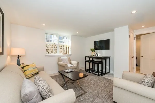 3 bed, 3 bath apartment for rent at 29 Grant Unit 29, Riverside — photo 14 of 18