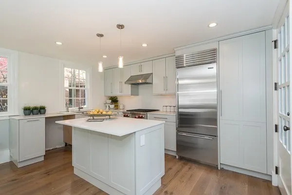 3 bed, 3 bath apartment for rent at 29 Grant Unit 29, Riverside — photo 3 of 18