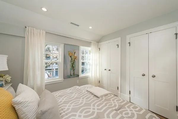 3 bed, 3 bath apartment for rent at 29 Grant Unit 29, Riverside — photo 12 of 18
