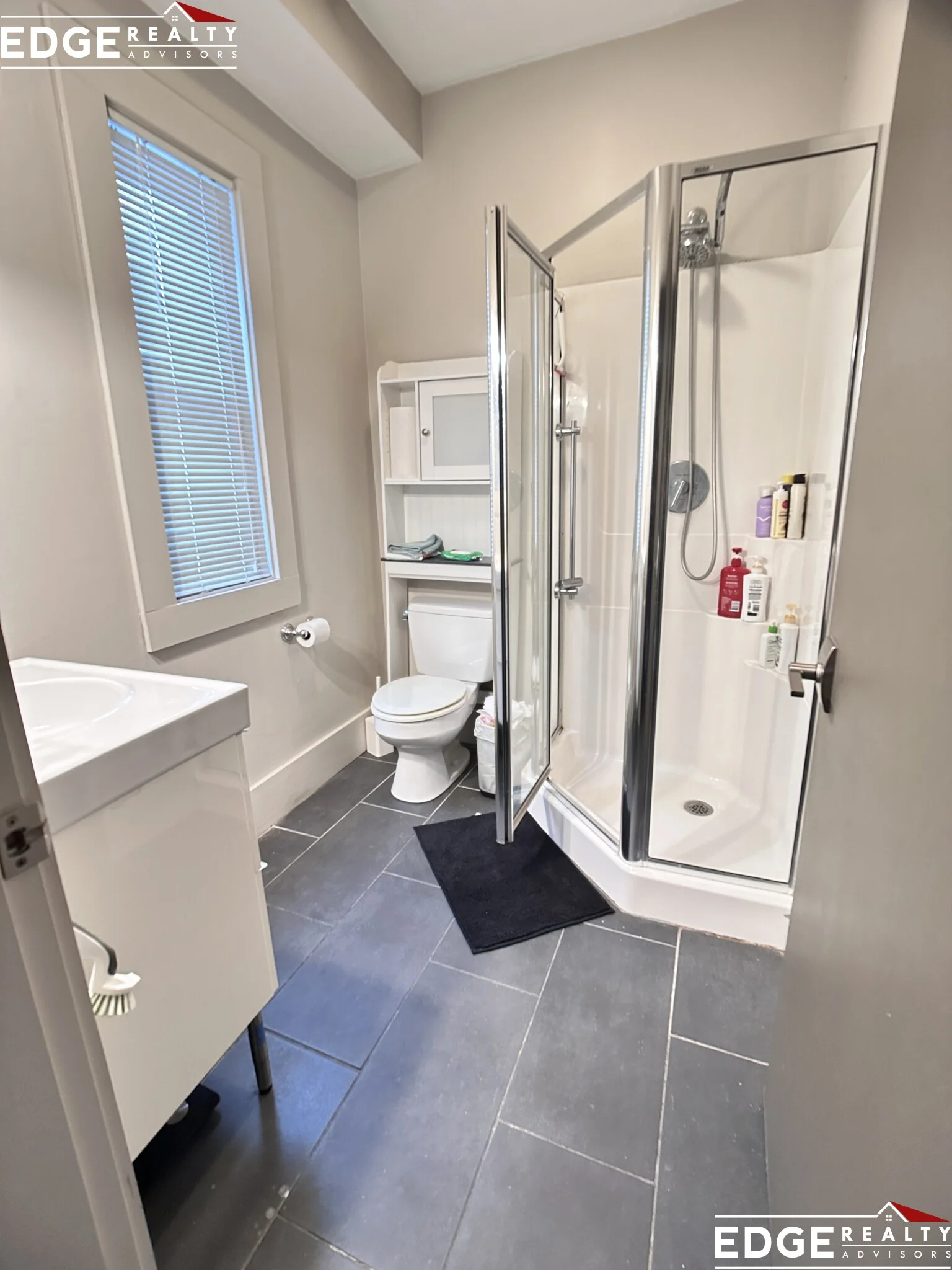 5 bed, 2 bath apartment for rent at 29 Greylock Rd Unit N/.A, Brighton — photo 9 of 11