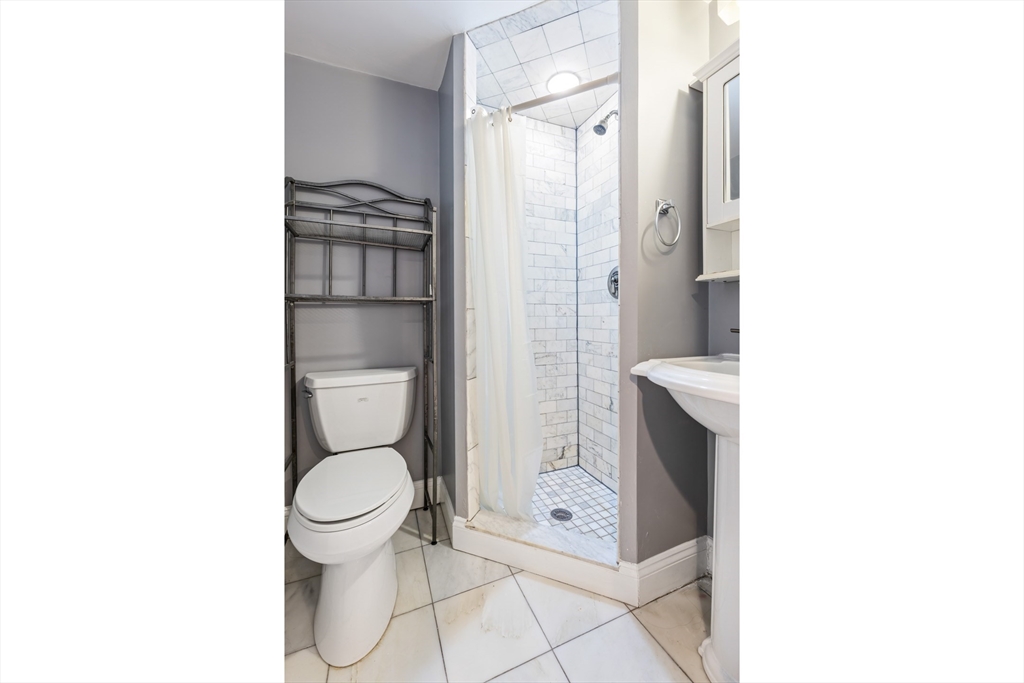 2 bed, 2 bath apartment for rent at 29 Grove St Unit 1, Beacon Hill — photo 9 of 18