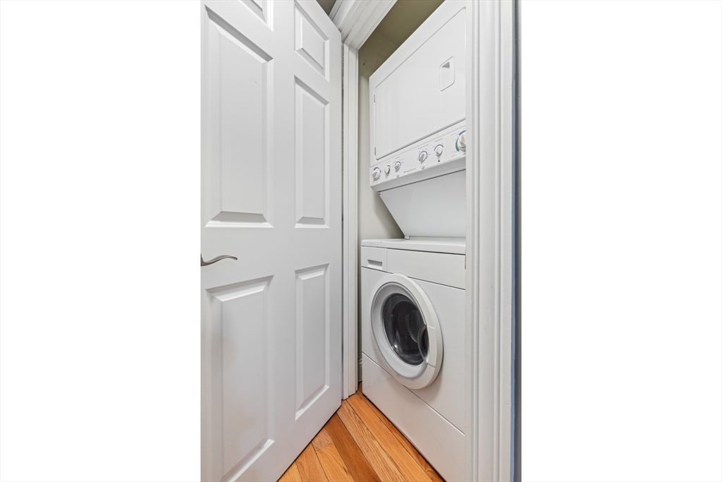 2 bed, 2 bath apartment for rent at 29 Grove St Unit 1, Beacon Hill — photo 13 of 18