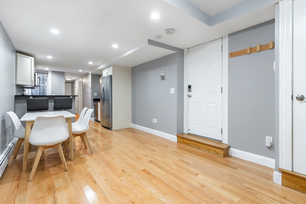 2 bed, 2 bath apartment for rent at 29 Grove St Unit 1, Beacon Hill — photo 5 of 18