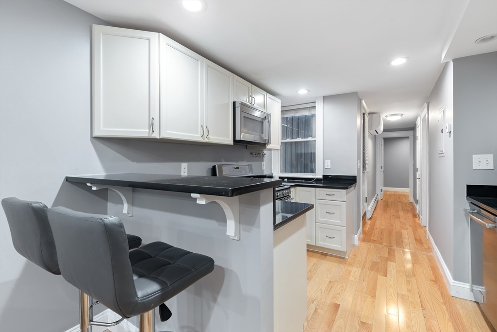 2 bed, 2 bath apartment for rent at 29 Grove St Unit 1, Beacon Hill — photo 2 of 18