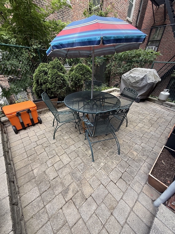 2 bed, 2 bath apartment for rent at 29 Grove St Unit 1, Beacon Hill — photo 14 of 18