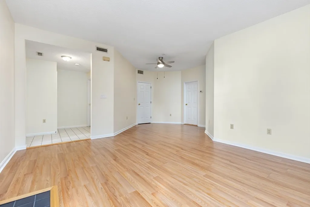 2 bed, 2 bath apartment for rent at 29 Hammond Pl Unit 29, Woburn — photo 2 of 11