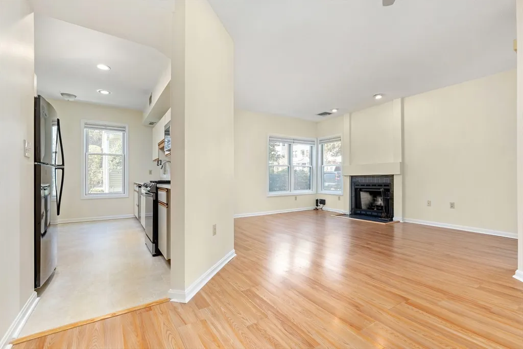 2 bed, 2 bath apartment for rent at 29 Hammond Pl Unit 29, Woburn — photo 1 of 11