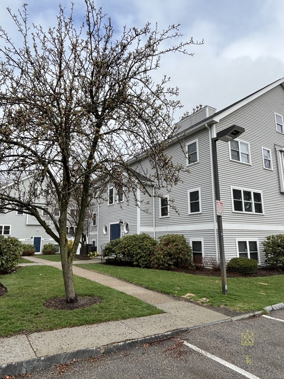 3 bed, 2 bath apartment for rent at 29 Harrison St Unit B, Roslindale — photo 22 of 22