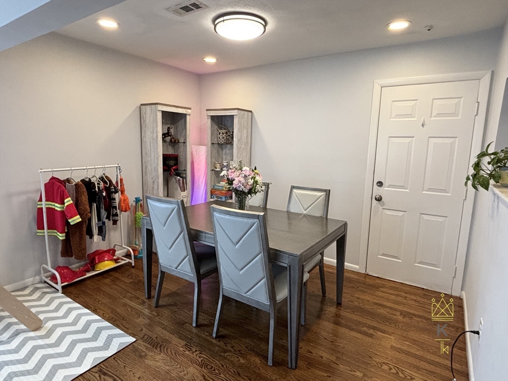 3 bed, 2 bath apartment for rent at 29 Harrison St Unit B, Roslindale — photo 6 of 22